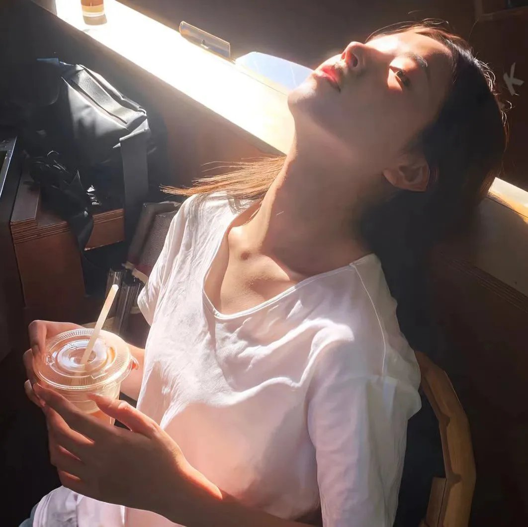 闺蜜眼睁睁看我被京圈太子宠上天